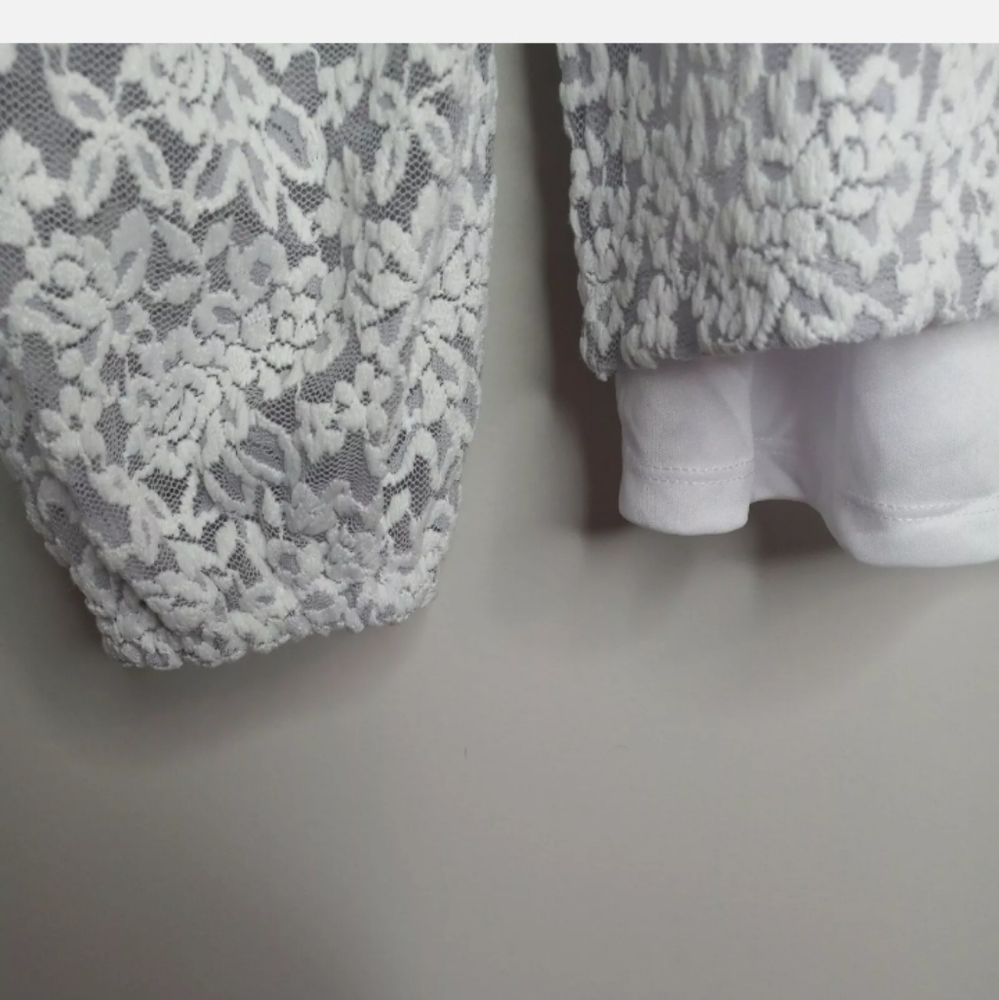 Lace‎ Blouse - Picture 5 of 15